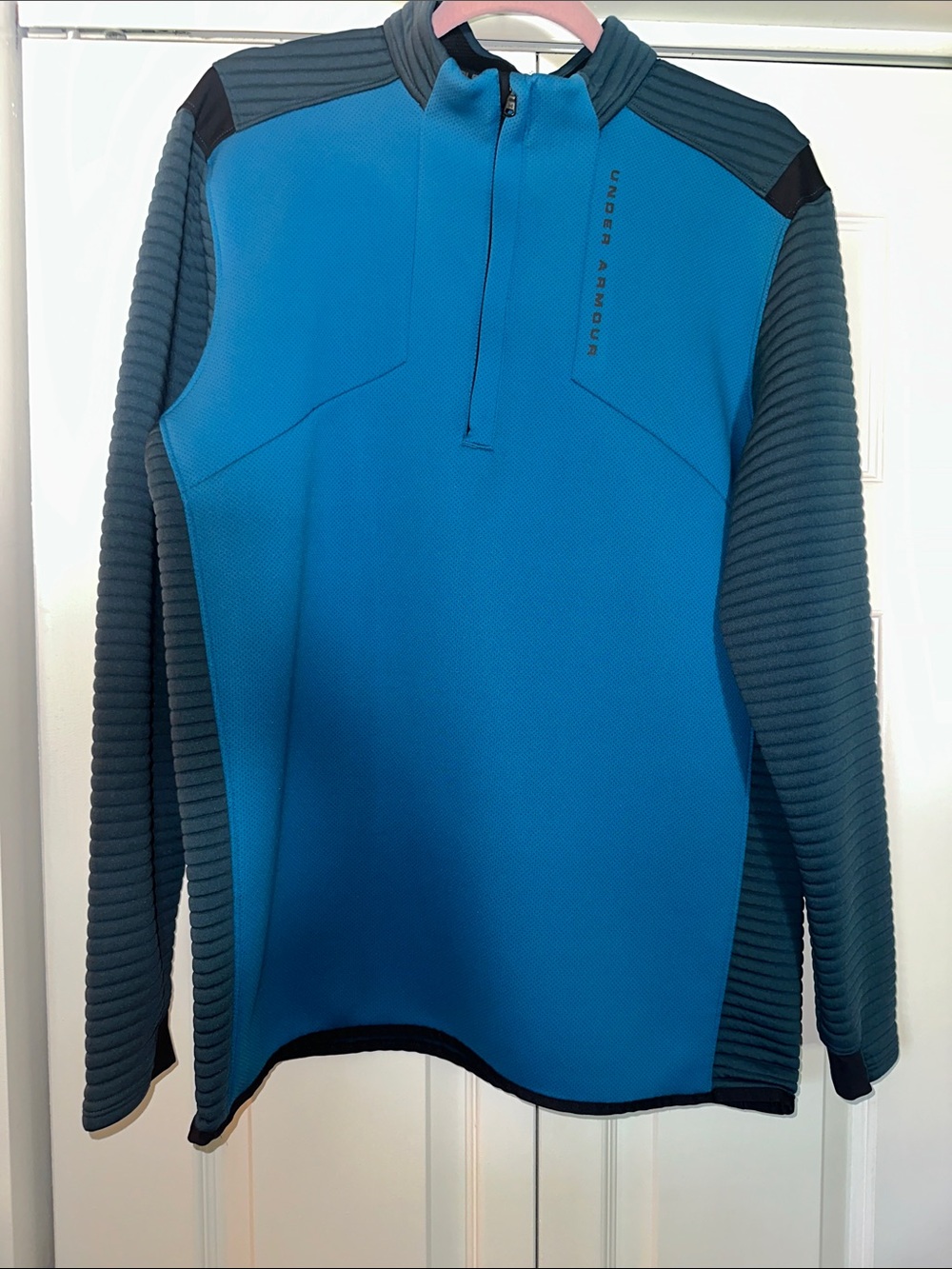 Under Armour Men’s Teal Blue and Charcoal Quarter-Zip Performance Pullover